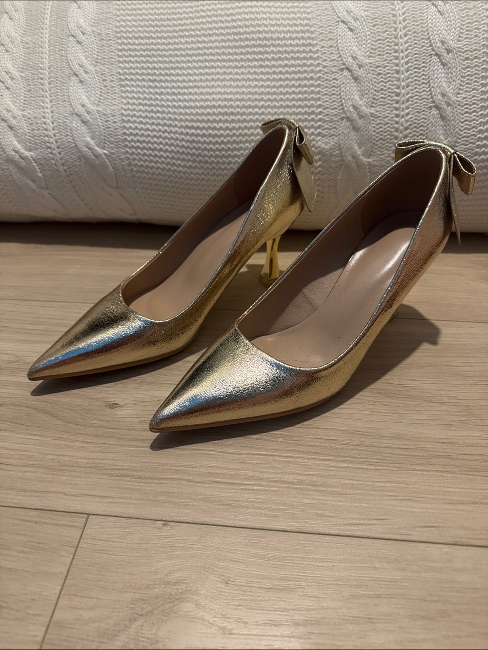 Gold Pointed-Toe Women’s Pumps with Bow Accent